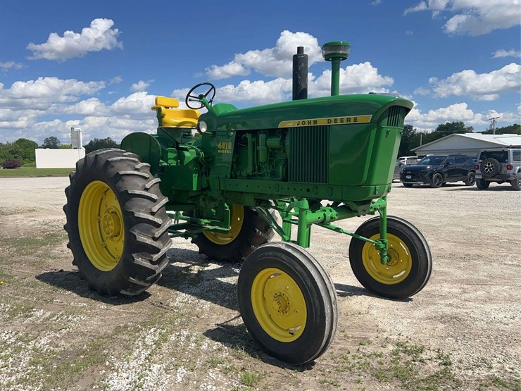 john-deere-4010-image-7