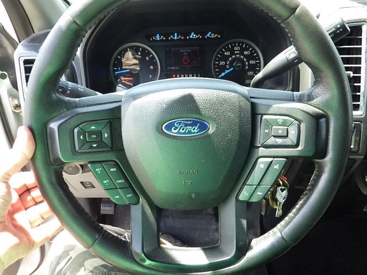 2016-ford-f150-xlt-image-31