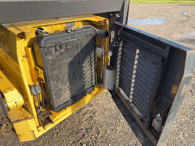 new-holland-ls180-image-12