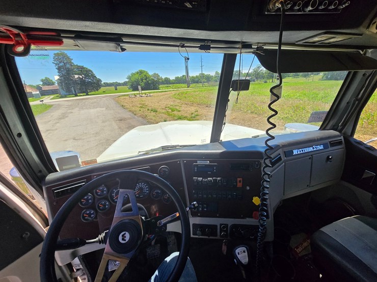 2020-western-star-4900-image-81