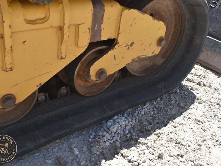 2023-caterpillar-259d3-image-16