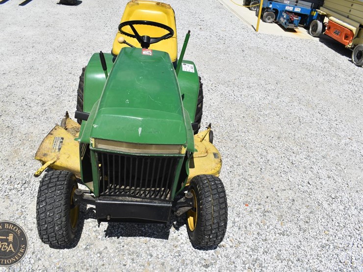 john-deere-210-image-14