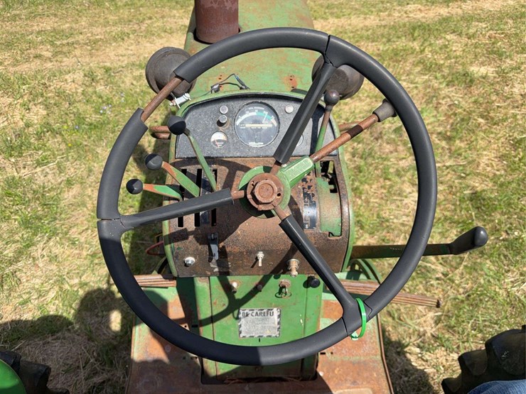 john-deere-3020-image-26