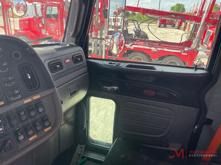 2016-peterbilt-365-image-20