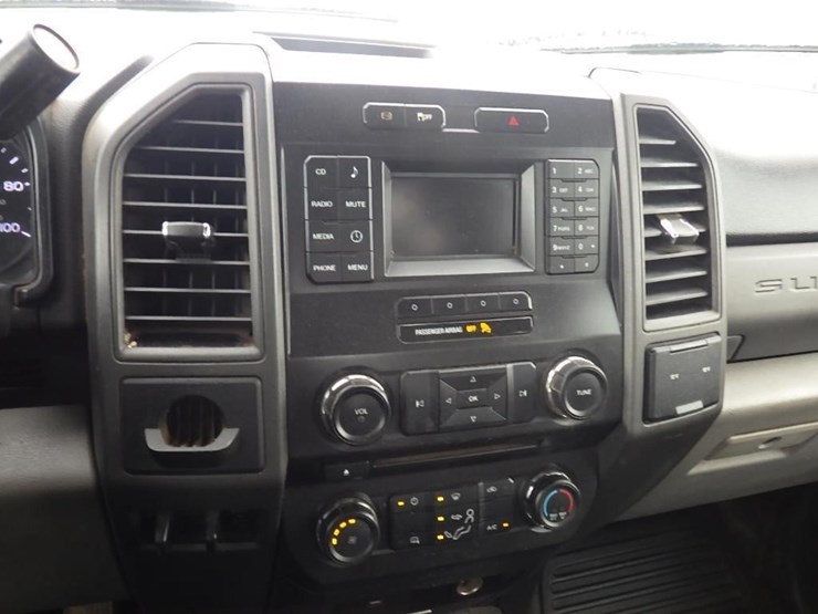 2018-ford-f450-sd-image-33