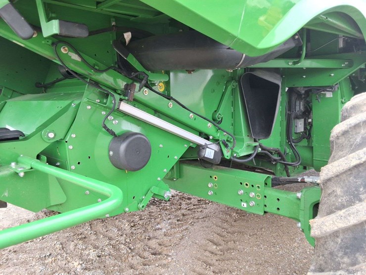 2023-john-deere-s780-image-12