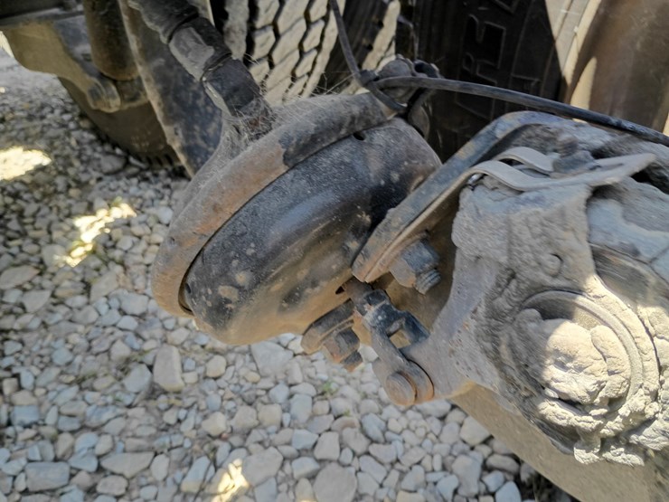 2005-peterbilt-379-image-95