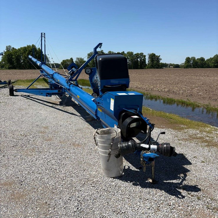 2022 Brandt 13x90XL Swing Away Auger, Hyd Raise Swing Away, 540pto, less than 60,000 bushel ran, s/n- 4905