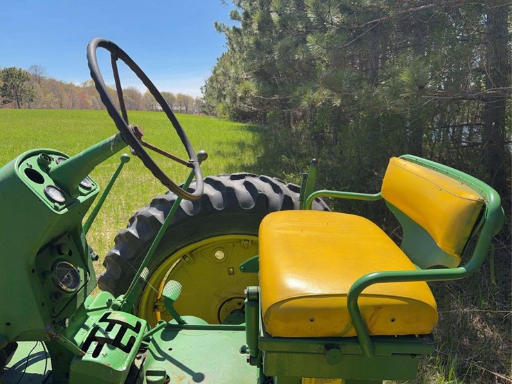john-deere-630-image-22