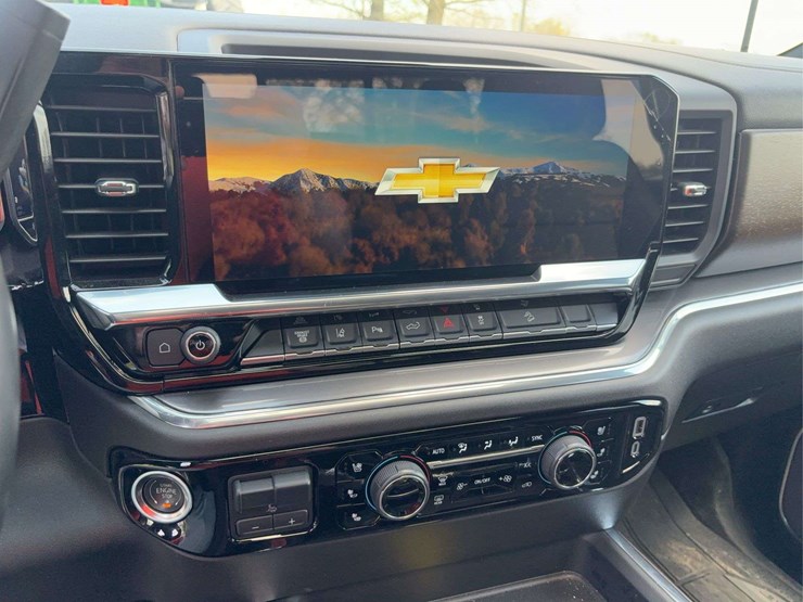 2025-chevrolet-silverado-2500hd-high-country-image-27