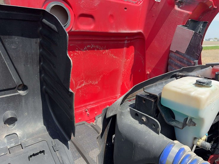 peterbilt-579-image-65