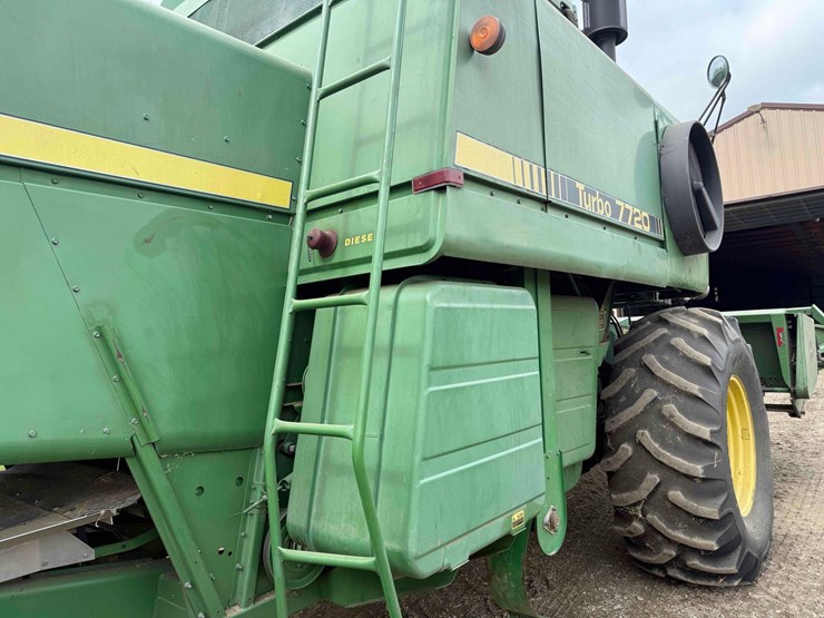 1982-john-deere-7720-image-6