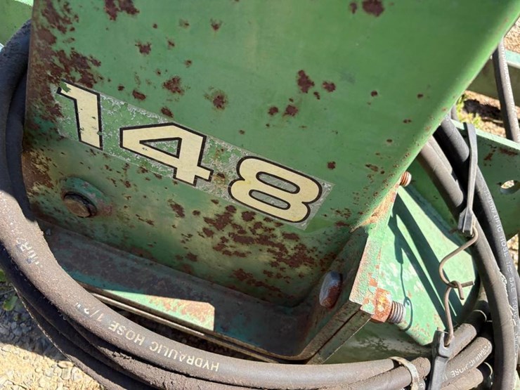 john-deere-148-image-5