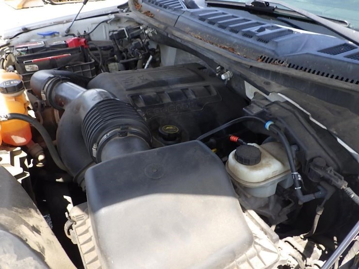 2016-ford-f150-xlt-image-26