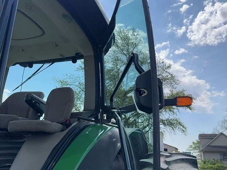 2012-john-deere-7260r-image-19