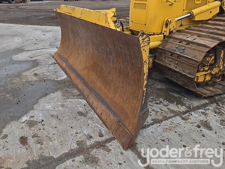 2022-komatsu-d61px-24-image-19