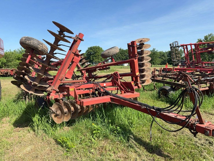 case-3900-18ft-disk,-3-bar-harrow,-17-1/2''-front-blades,-7-1/2''-spacing-image-5