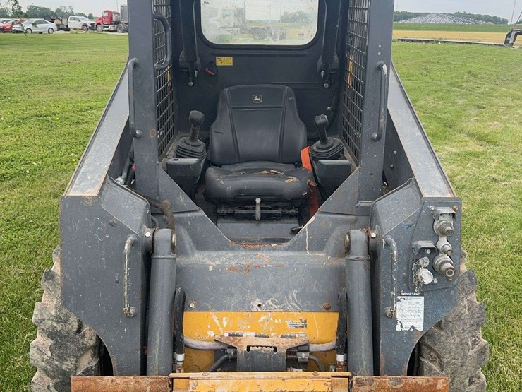deere-318g-image-7