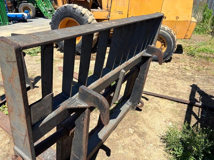 2013-jcb-541-70-image-25