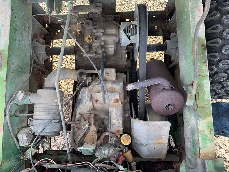 john-deere-gator-image-19