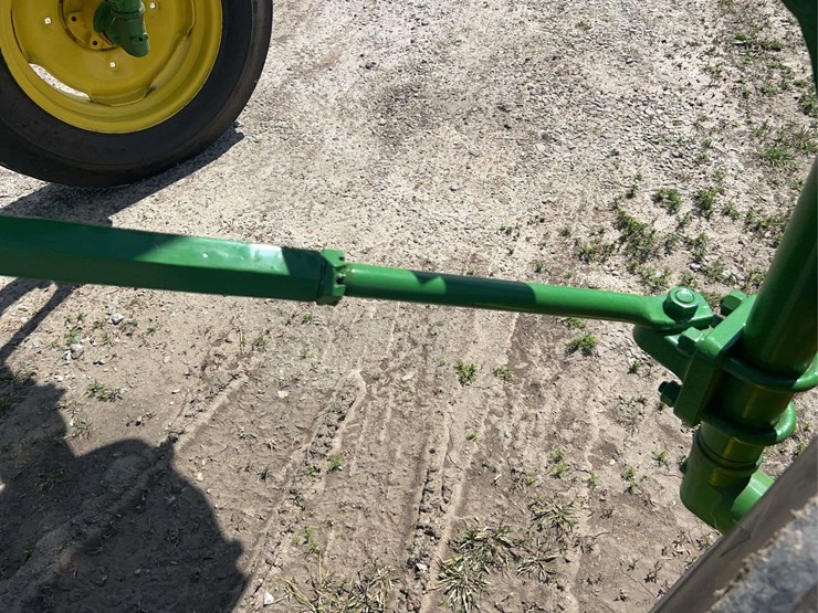 john-deere-4010-image-25