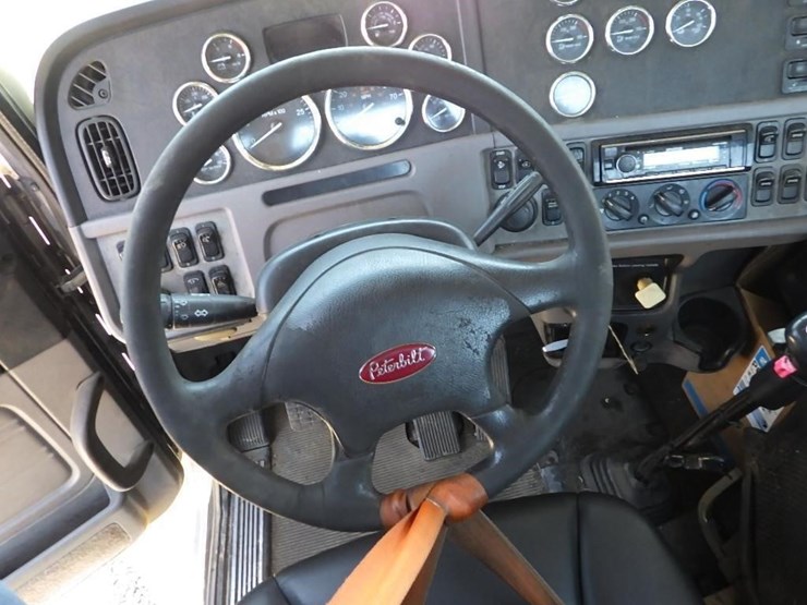 2012-peterbilt-386-image-54