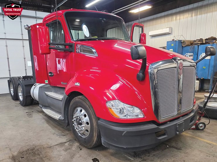 2021-kenworth-t680-image-1