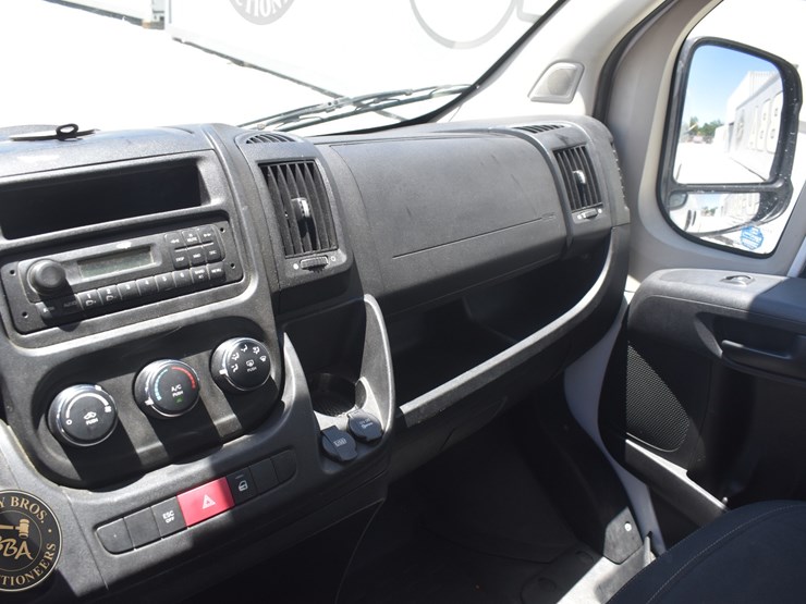 2014-ram-promaster-1500-image-54