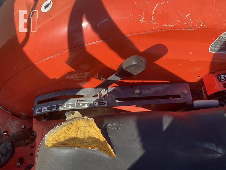 2019-kubota-l2501-image-13