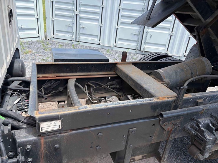 2017-ford-f750-image-16