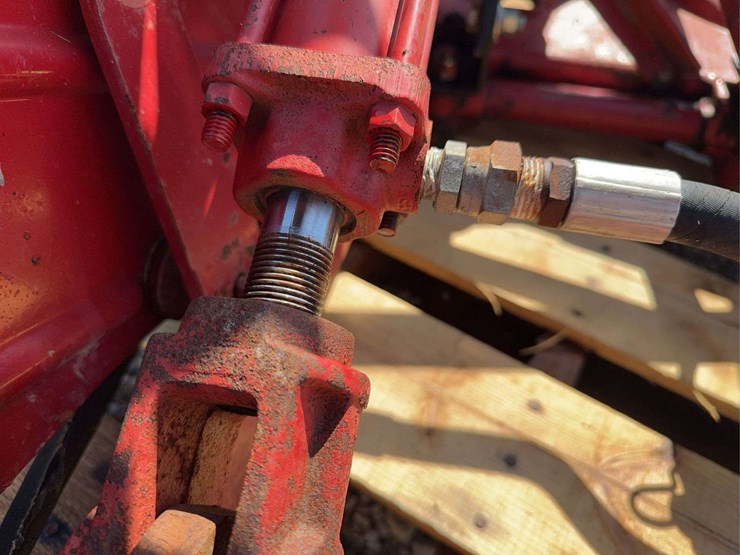 case-ih-1300-image-18