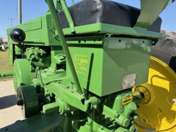 1953-john-deere-70-image-10