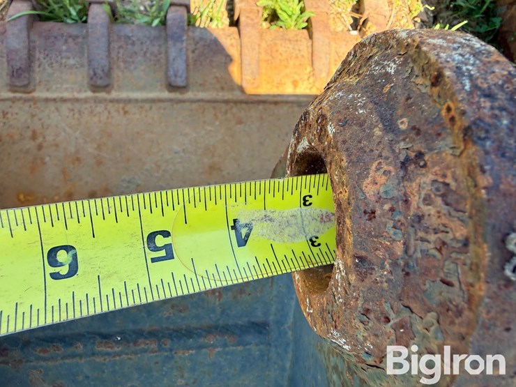 gannon-36”-backhoe-bucket-image-18
