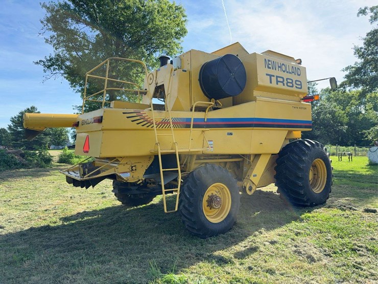 2002-new-holland-tr89-image-7