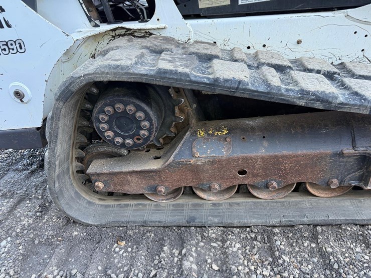 bobcat-t590-image-13