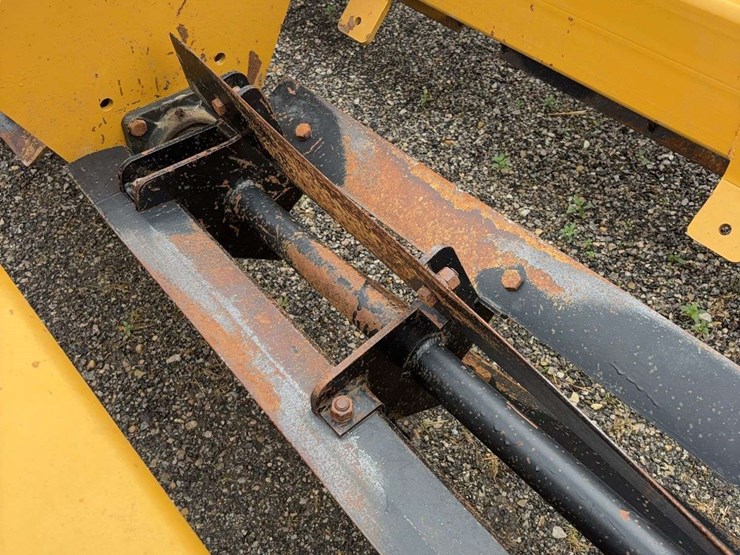 2012-40ft-3pt-hipper/-ridger-image-18