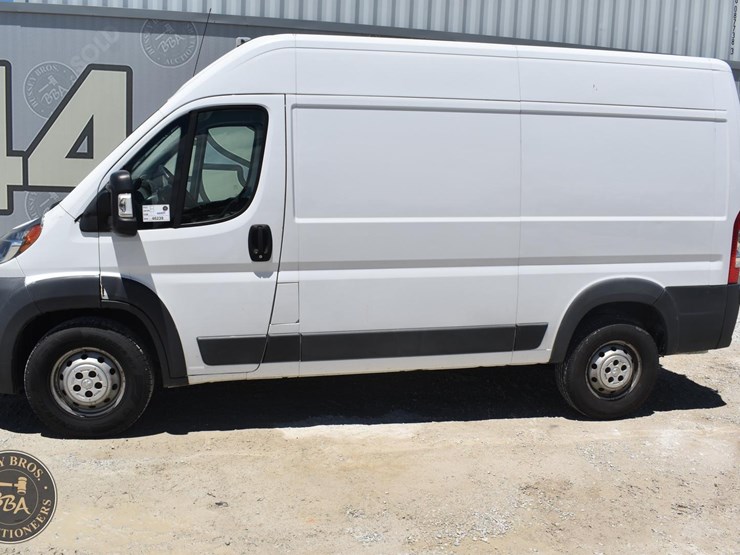 2014-ram-promaster-1500-image-2