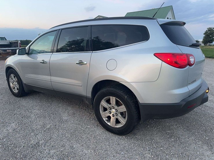 2012-chevrolet-traverse-image-5