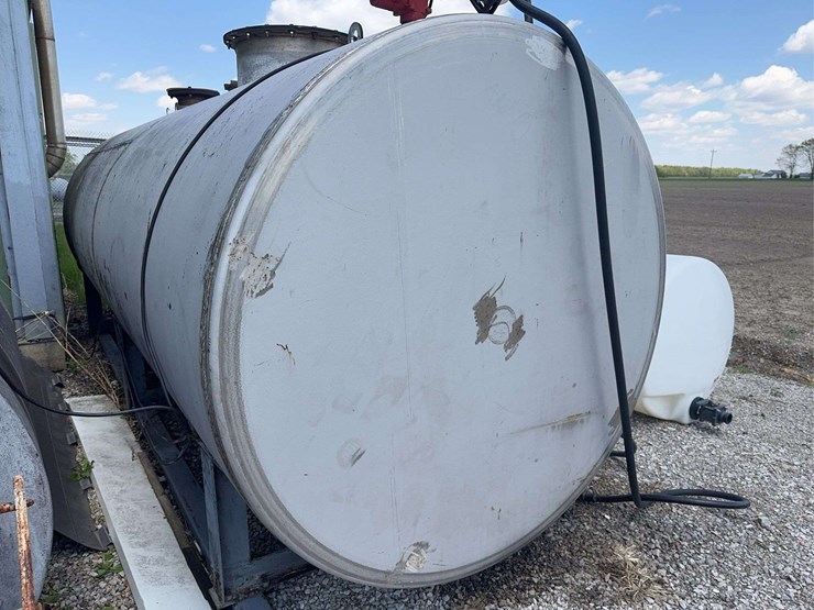 stainless-steel-diesel-tank-and-pump---15’-long-x-63”-diameter---approximately-2500-gal.-image-9