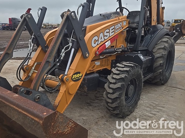 2019-case-580sn-image-18