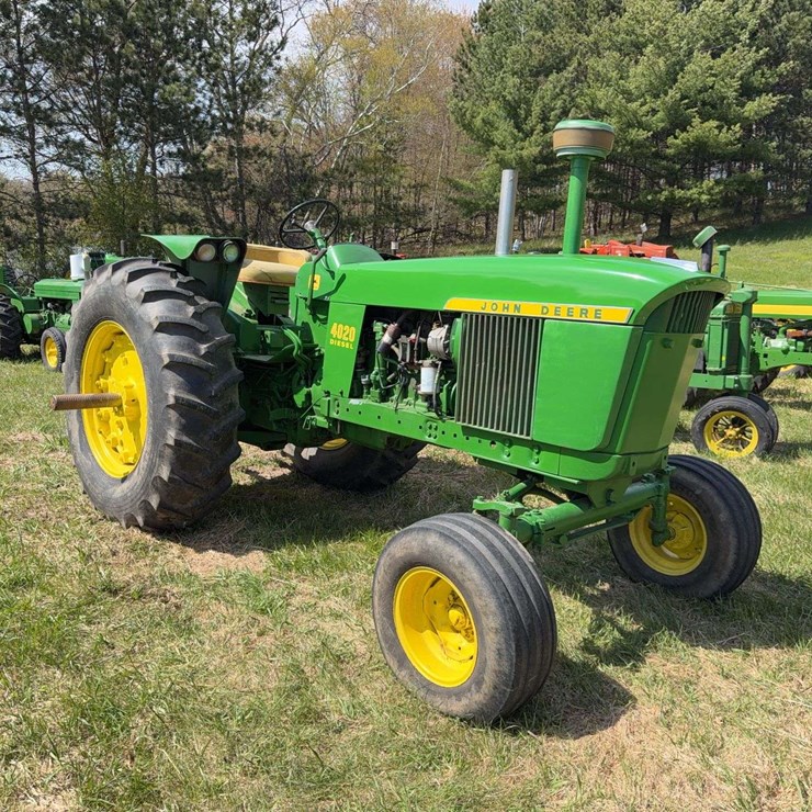 JOHN DEERE 4020