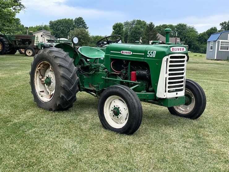 1963-oliver-550-image-5
