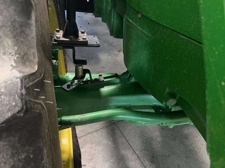 2012-john-deere-7260r-image-71