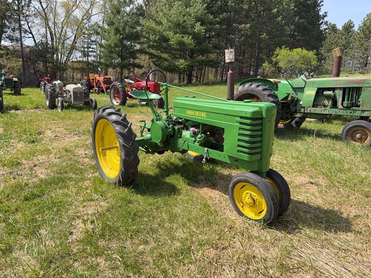 john-deere-h-image-1