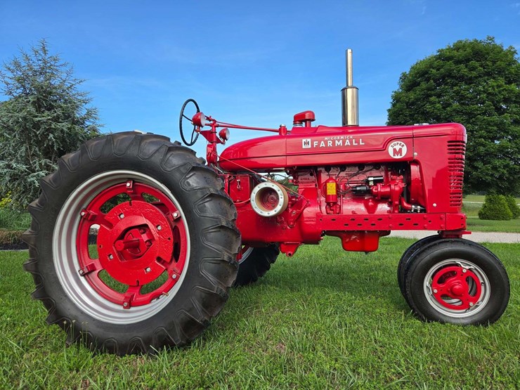 1952-international-super-m-image-2