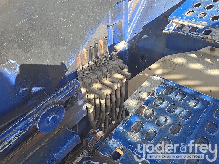 2012-cottrell-ez-4807-image-21