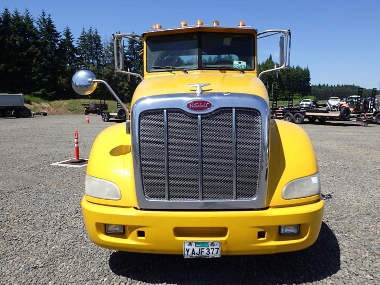 2012-peterbilt-386-image-2