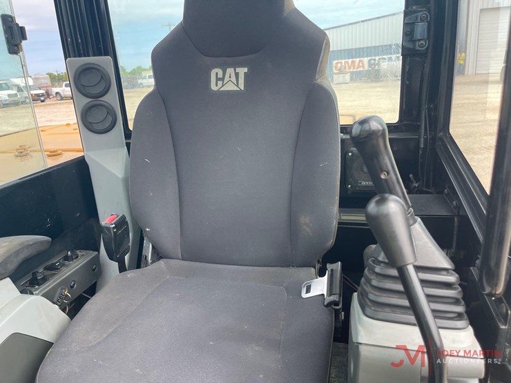 2021-caterpillar-305.5e2-image-18