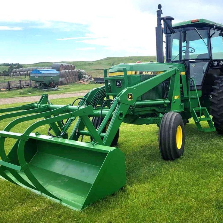 1982 JOHN DEERE 4440