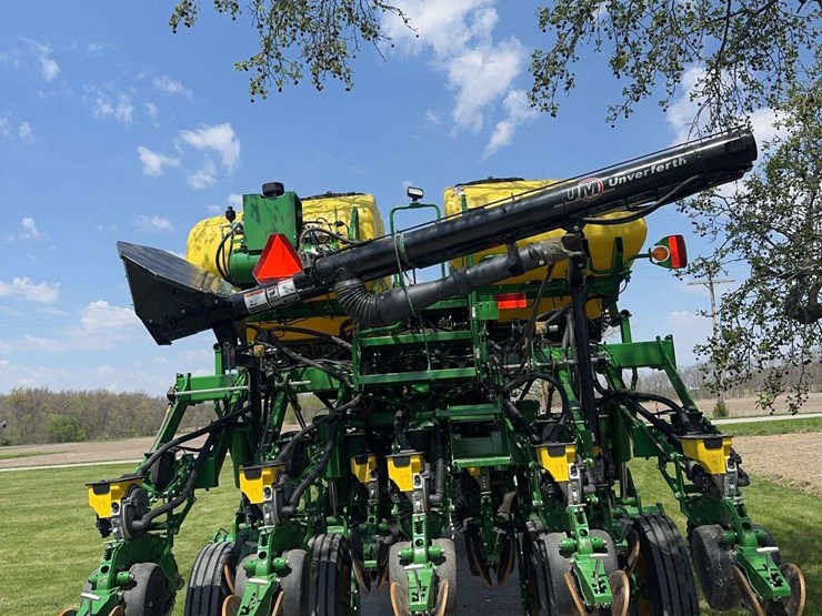 2019-john-deere-1795-image-6